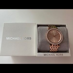 michael kors rose gold watch